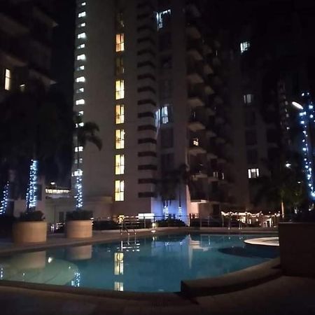 One Palm Tree Villas Naia Terminal 3 Манила Экстерьер фото