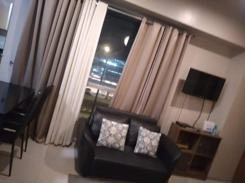 One Palm Tree Villas Naia Terminal 3 Манила Экстерьер фото